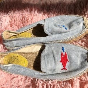 Soludos Hungry Shark Platform